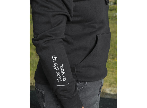 Norma hettegenser sort Now it´s up to you 